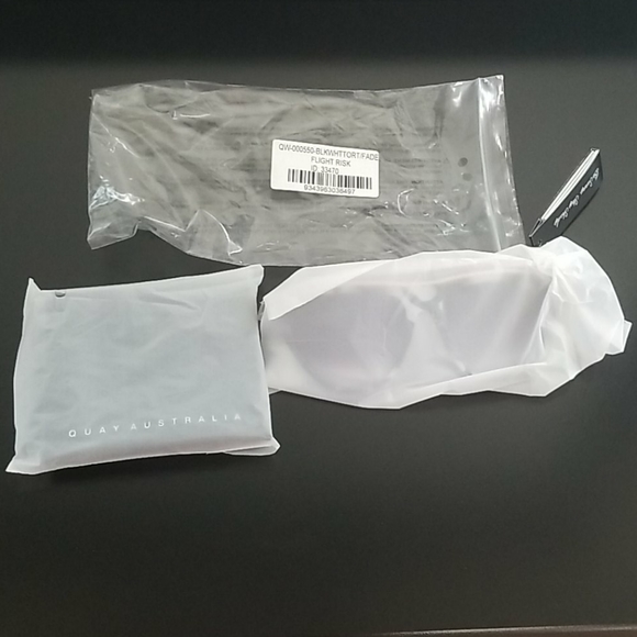 Quay Australia Flight Risk Sunglasses BLKWHTTORT - Picture 12 of 12